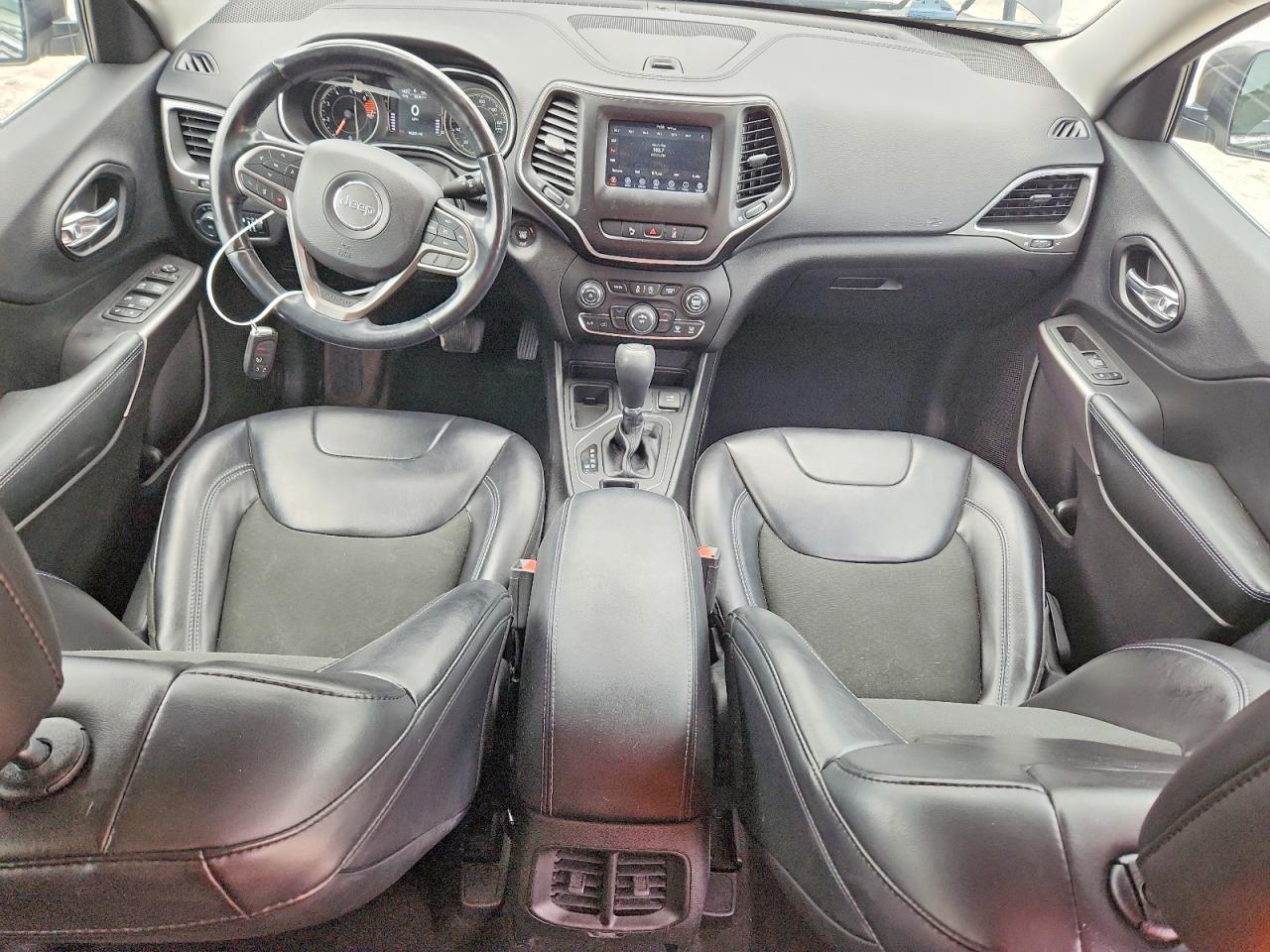 2021 Jeep Cherokee Latitude Plus - zdjęcie 8