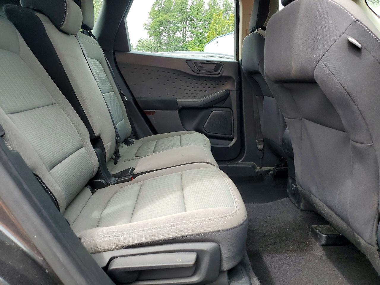 2020 Ford Escape S - zdjęcie 10