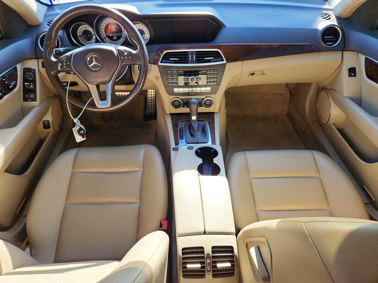 2013 Mercedes-Benz C 250 - zdjęcie 10