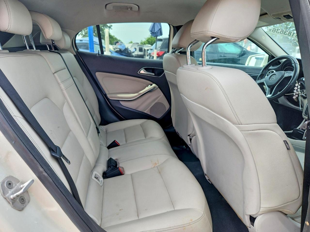 2015 Mercedes-Benz Gla 250 - zdjęcie 10