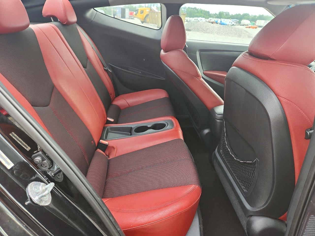 2013 Hyundai Veloster Base - zdjęcie 10