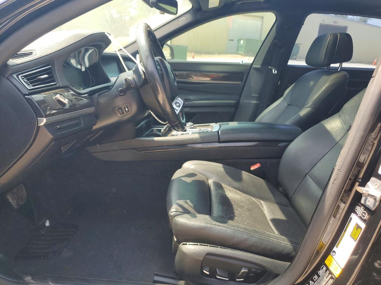 2014 BMW Seria 7 740Li - zdjęcie 7