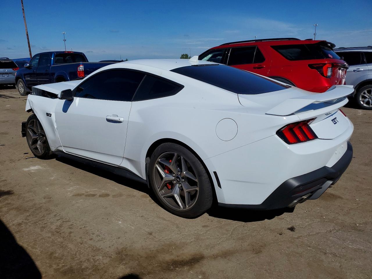 2026 Ford Mustang Gt - zdjęcie 2
