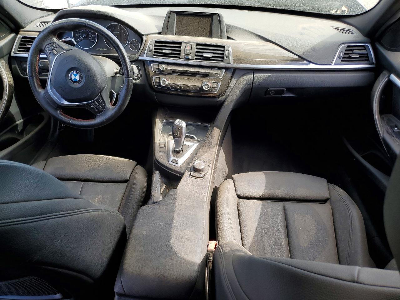 2017 BMW 330E - zdjęcie 8