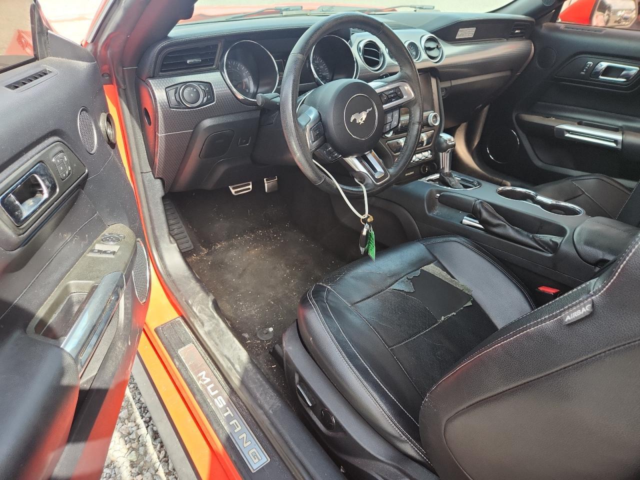 2015 Ford Mustang - zdjęcie 8