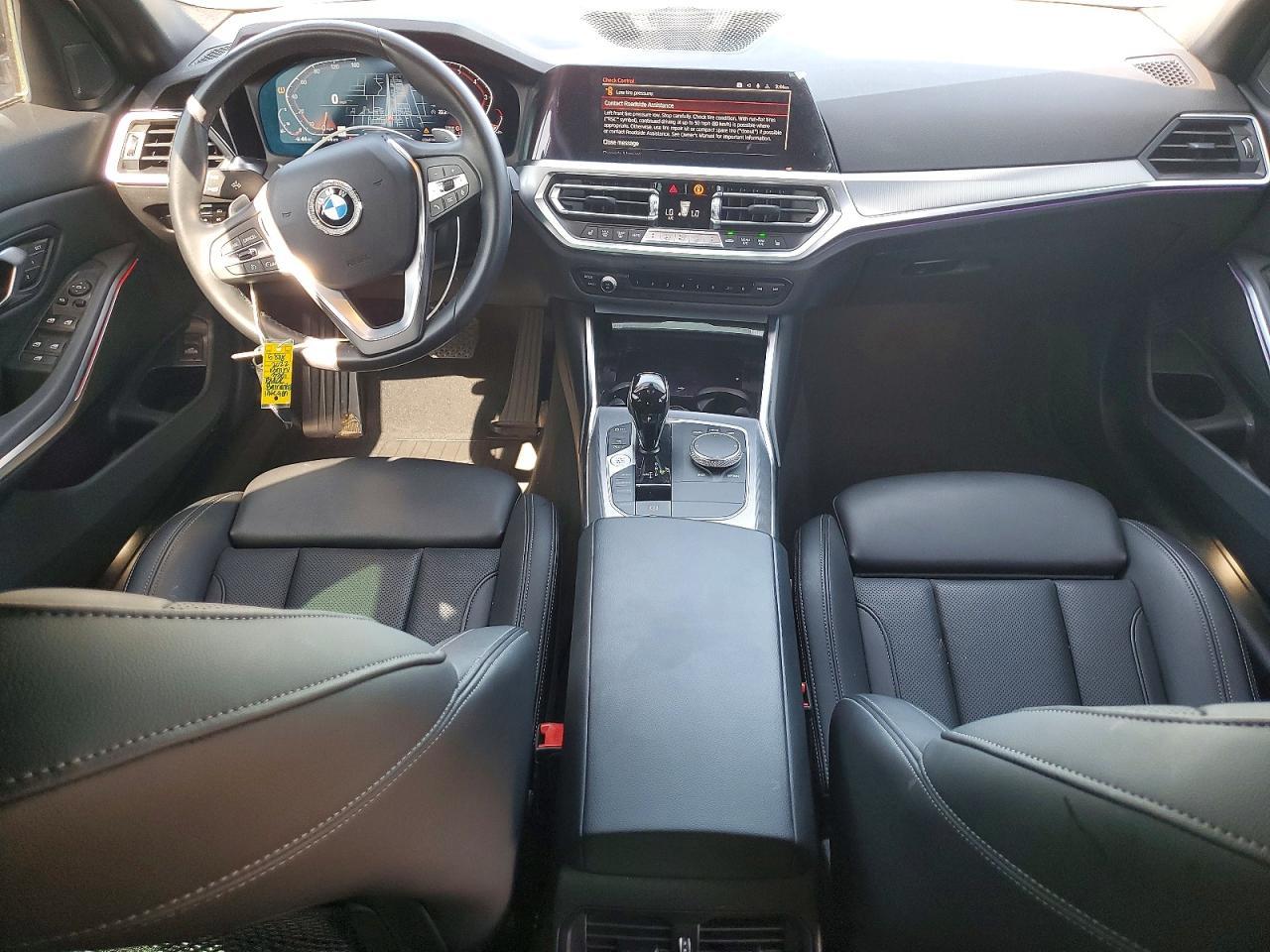 2022 BMW 330I - zdjęcie 8