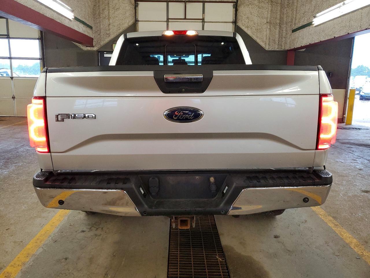 2015 Ford F150 Supercrew - zdjęcie 6