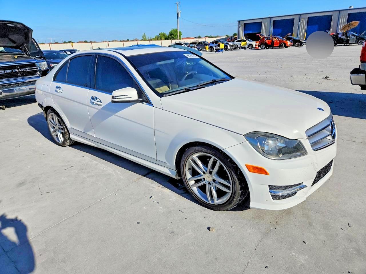2013 Mercedes-Benz C 250 - zdjęcie 5