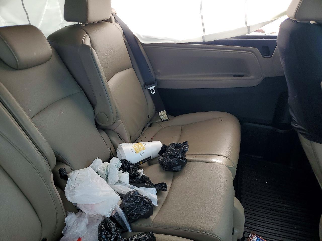 2018 Honda Odyssey - zdjęcie 10