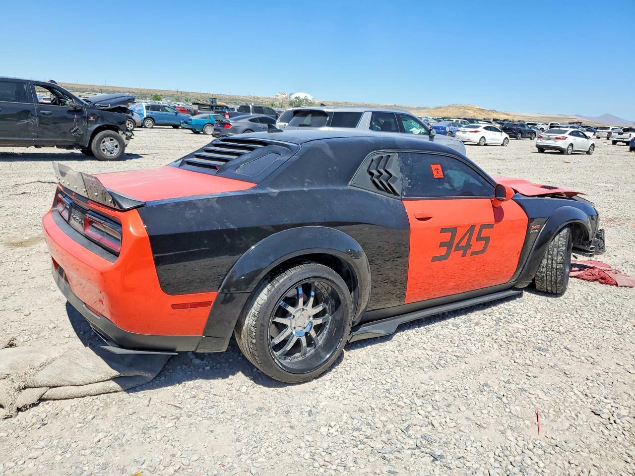 2016 Dodge Challenger R - zdjęcie 3