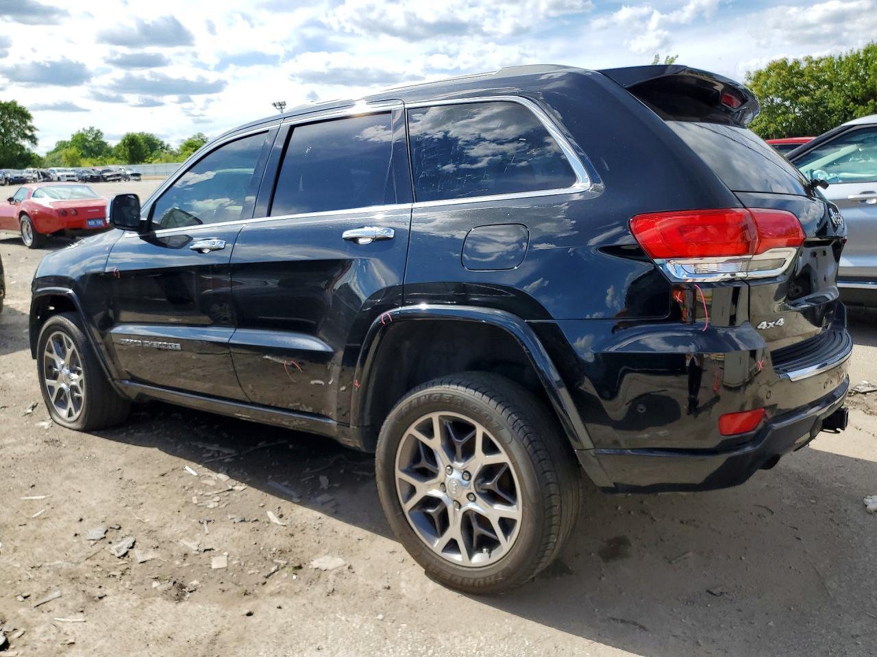 2019 Jeep Grand Cherokee Overland - zdjęcie 2