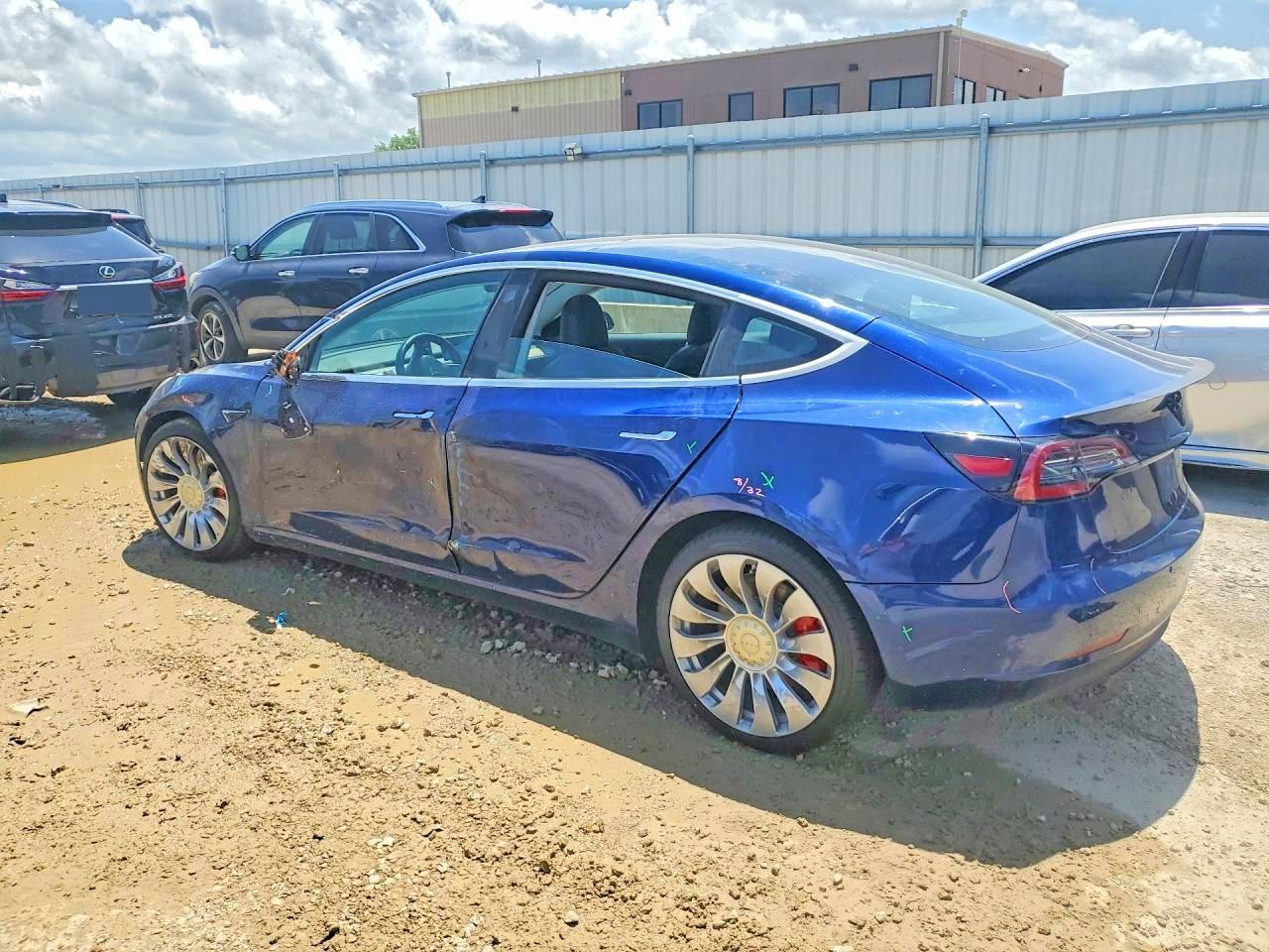 2018 Tesla Model 3 - zdjęcie 2