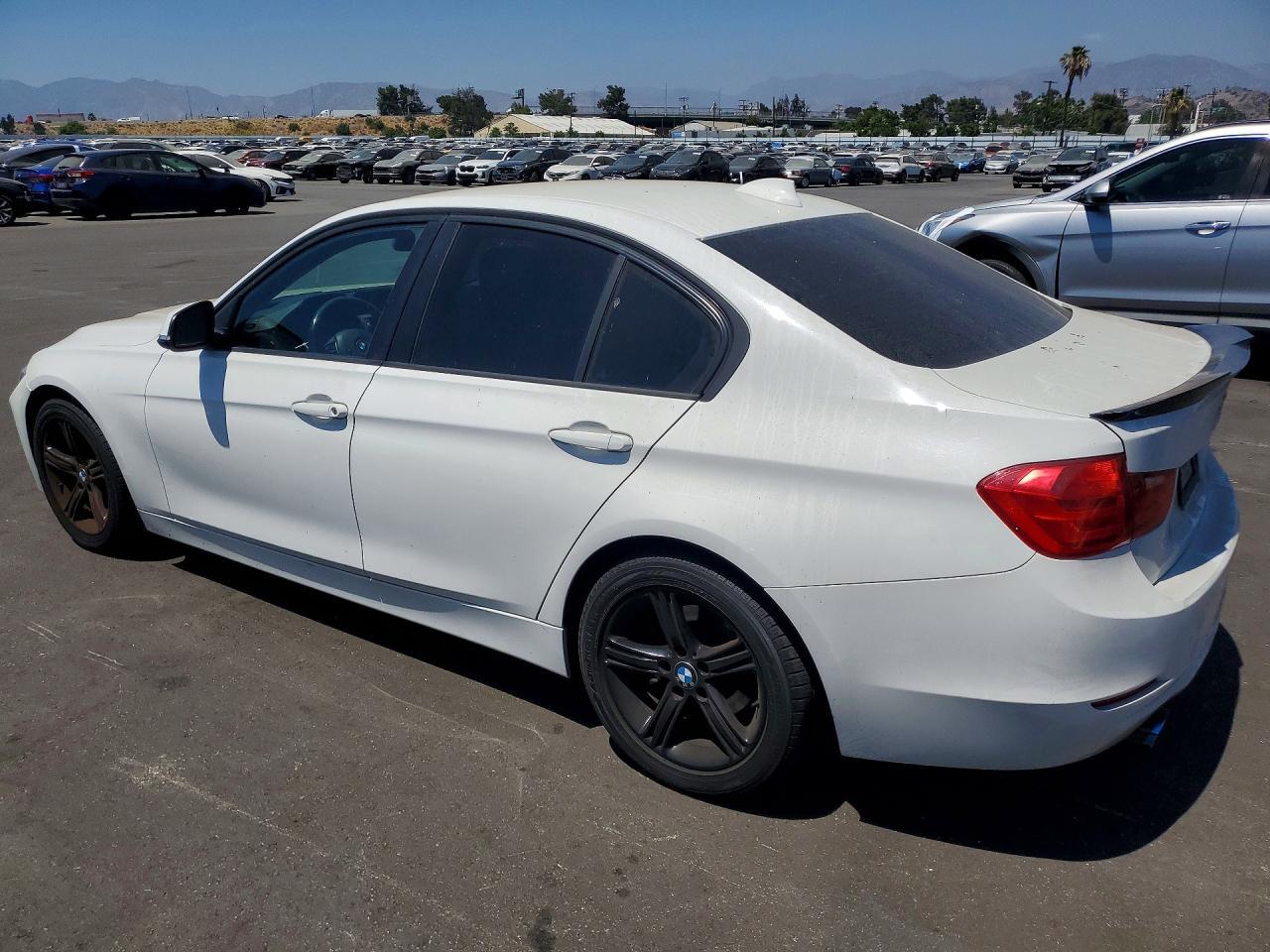 BMW Seria 3 - zdjęcie 2
