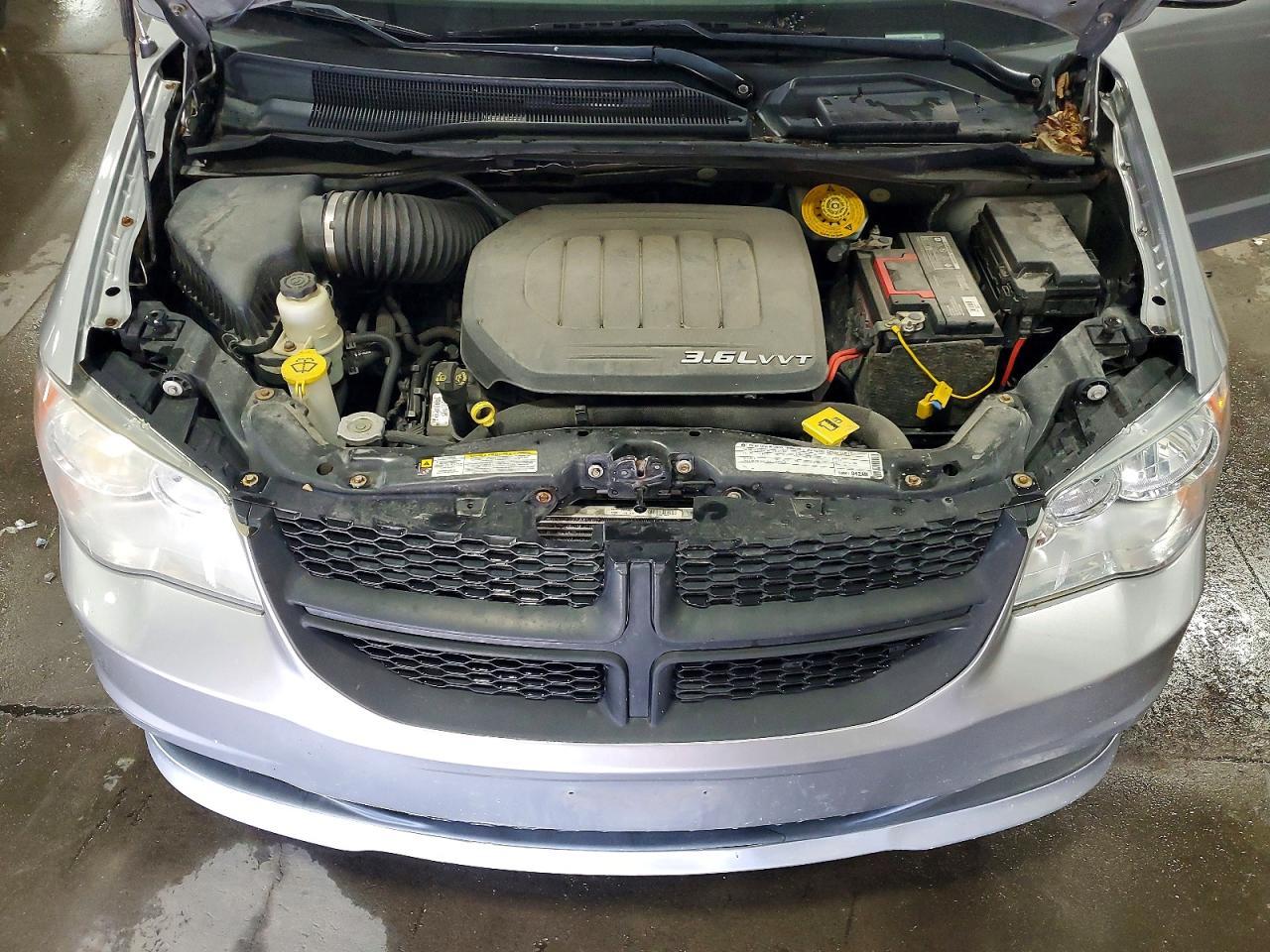2016 Dodge Grand Caravan Sxt - zdjęcie 12