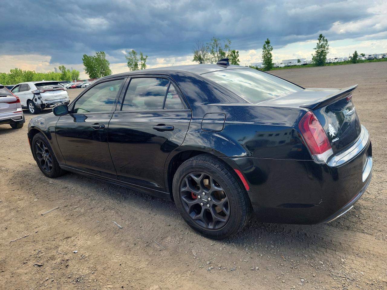 2019 Chrysler 300 S - zdjęcie 2