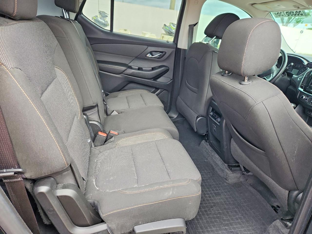 2020 Chevrolet Traverse Ls - zdjęcie 11