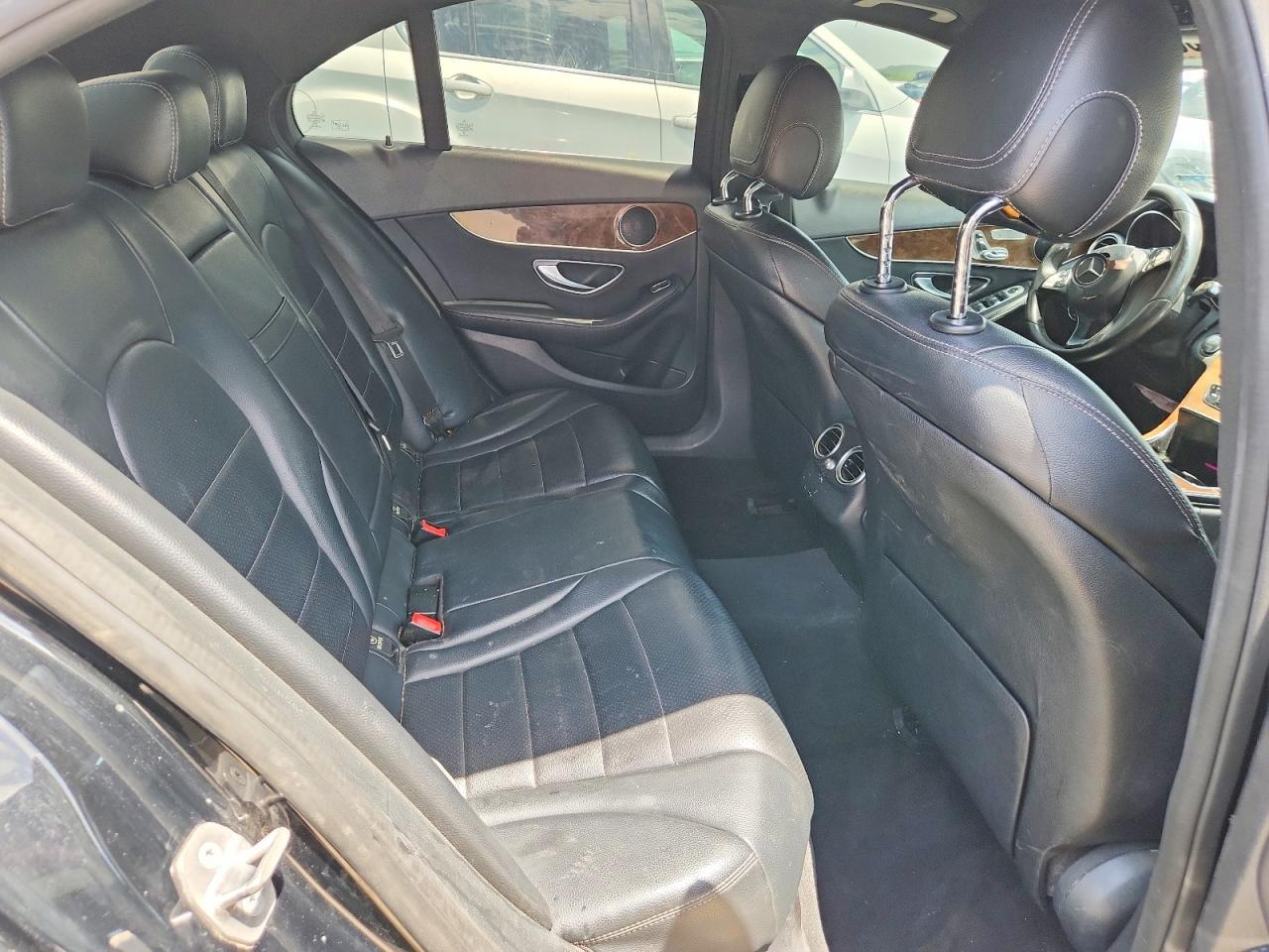 2018 Mercedes-Benz C 300 - zdjęcie 10