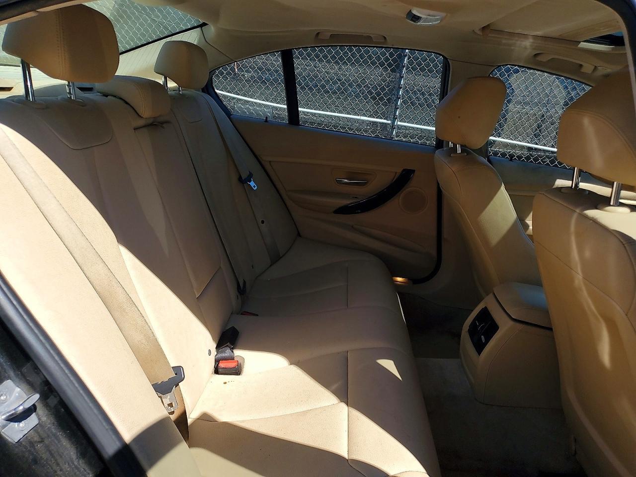 2014 BMW 320 I - zdjęcie 10
