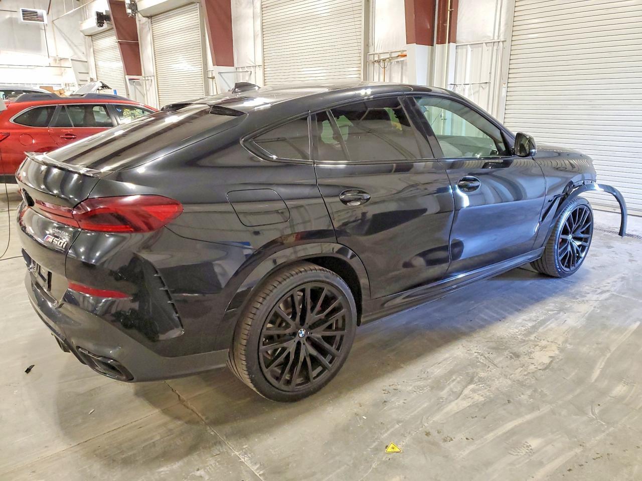 2021 BMW X6 M50I - zdjęcie 3