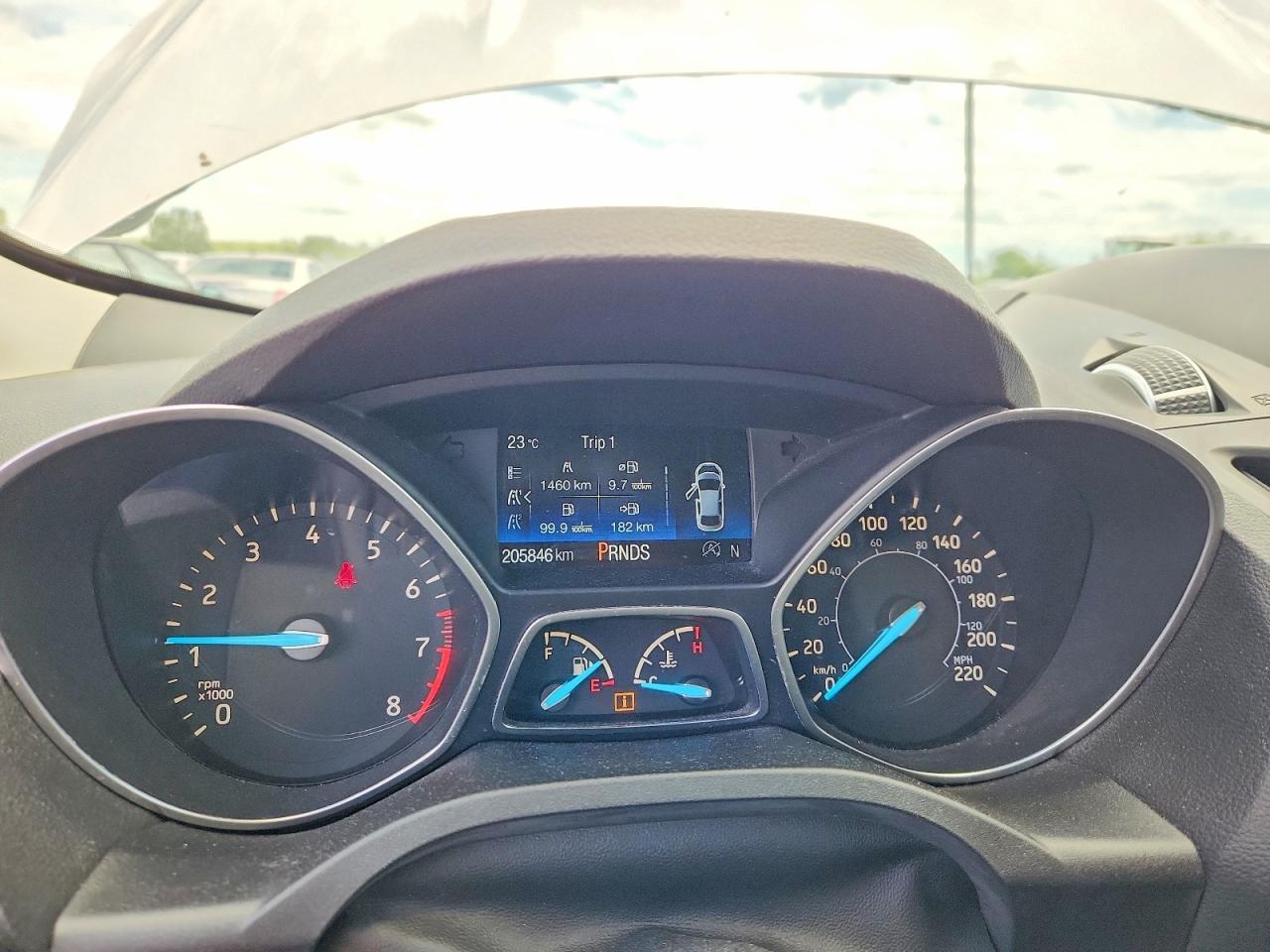2017 Ford Escape Titanium - zdjęcie 9