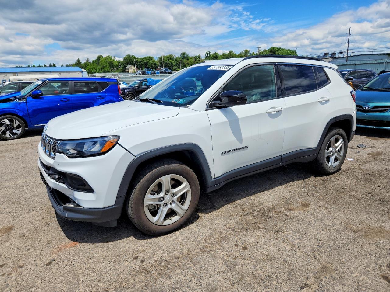2023 Jeep Compass Latitude - zdjęcie główne