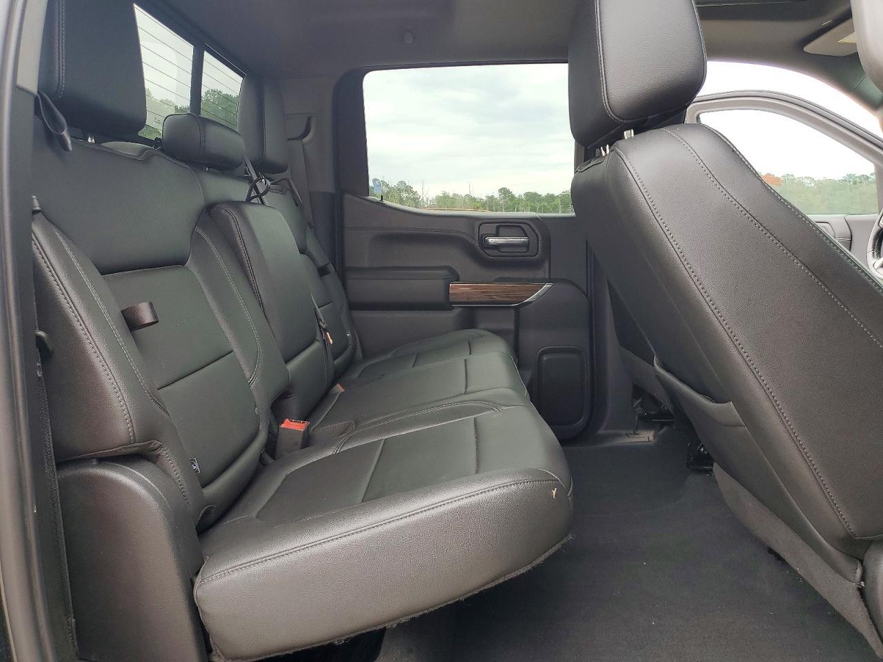2021 Chevrolet Silverado K1500 Rst - zdjęcie 10