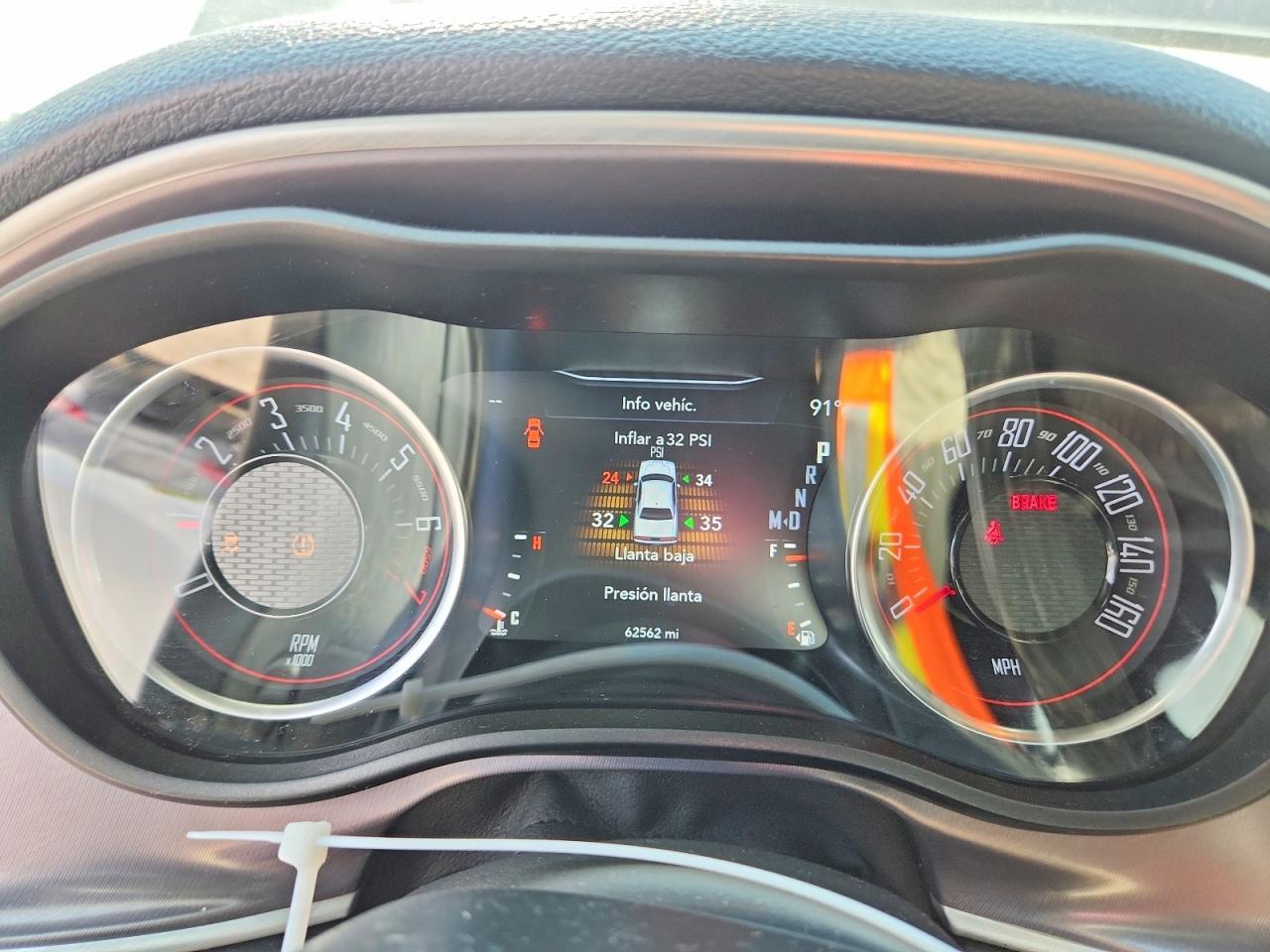 2020 Dodge Challenger Sxt - zdjęcie 9
