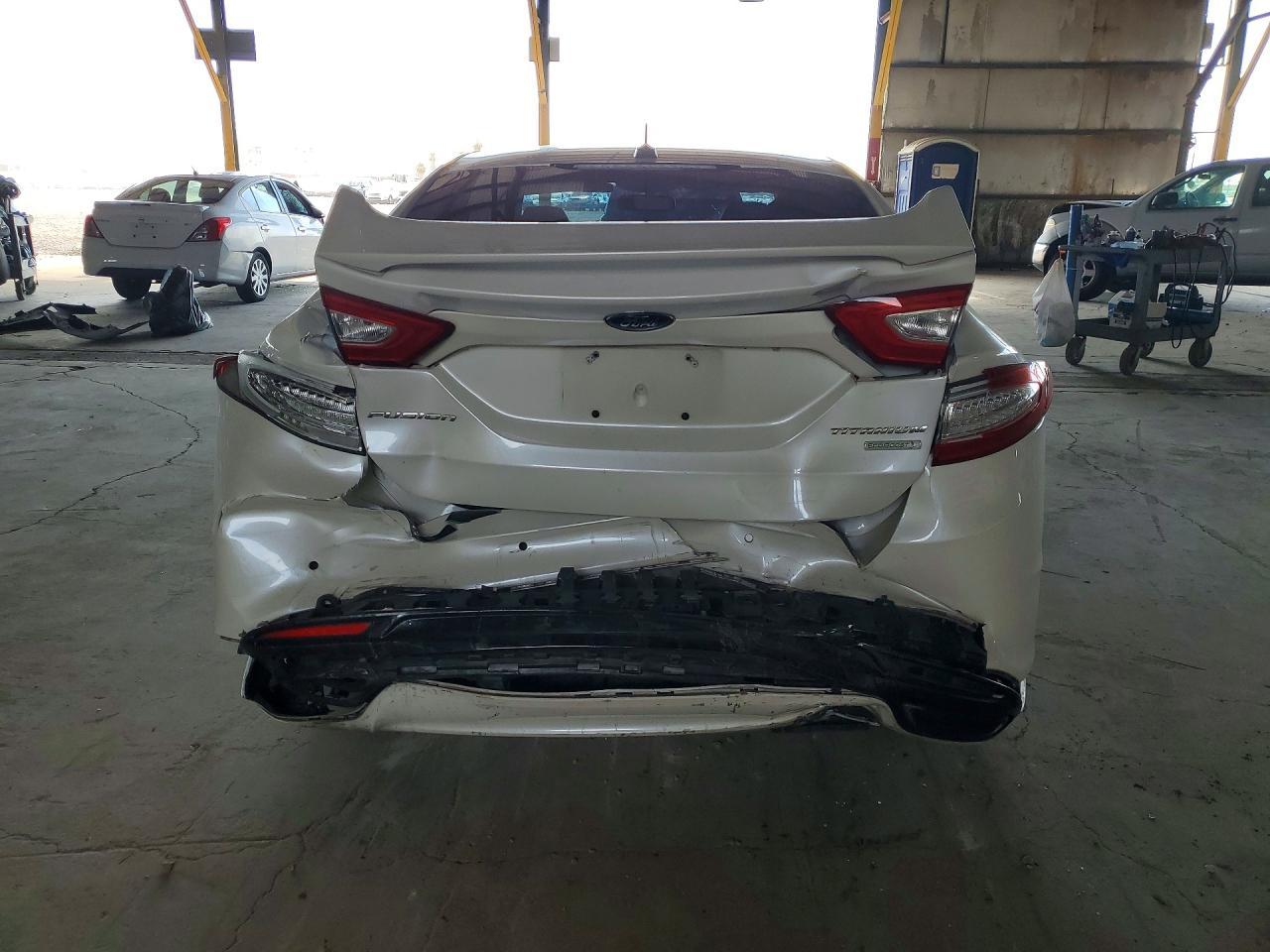 2015 Ford Fusion Titanium - zdjęcie 6
