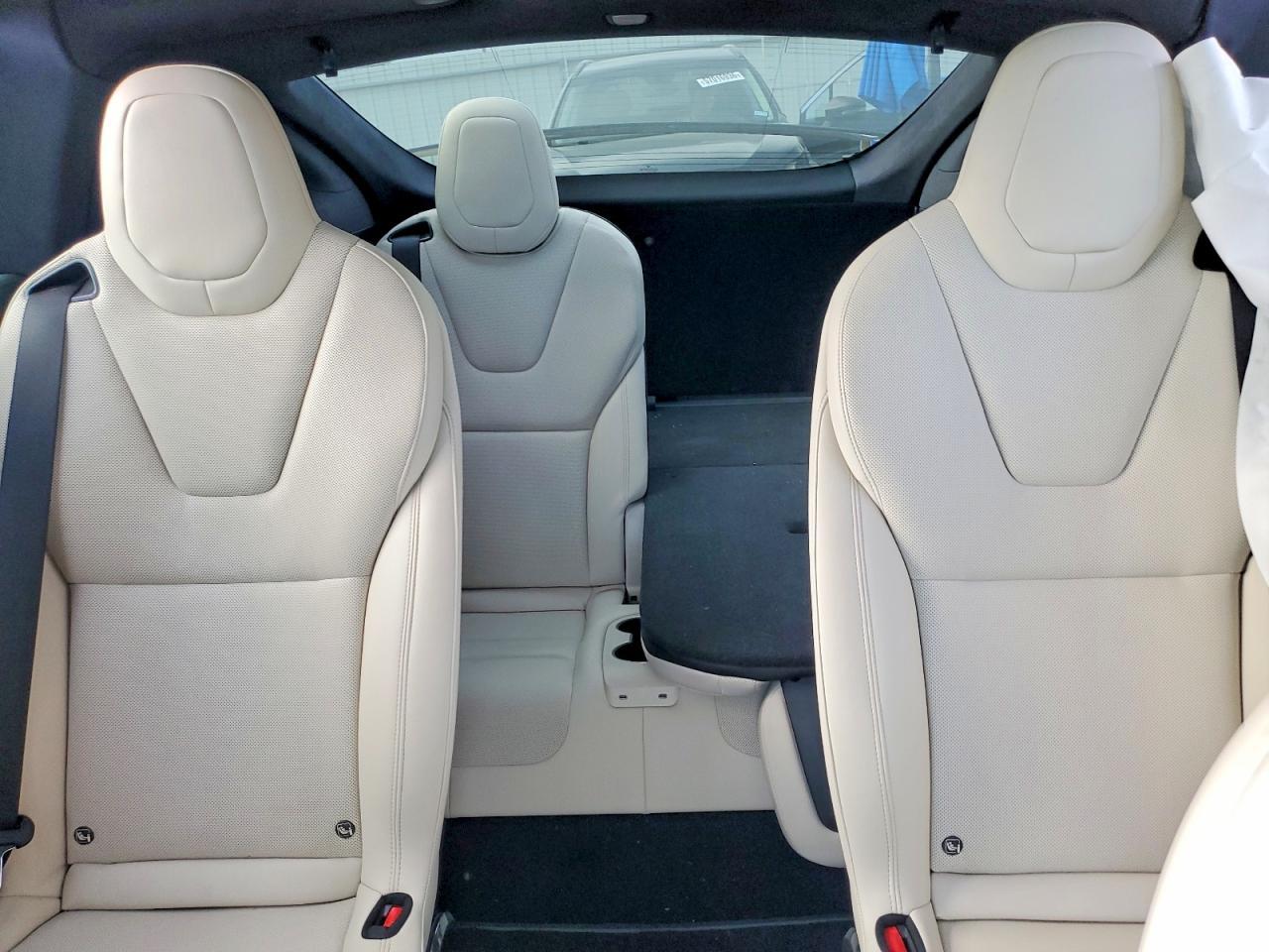 2022 Tesla Model X - zdjęcie 10