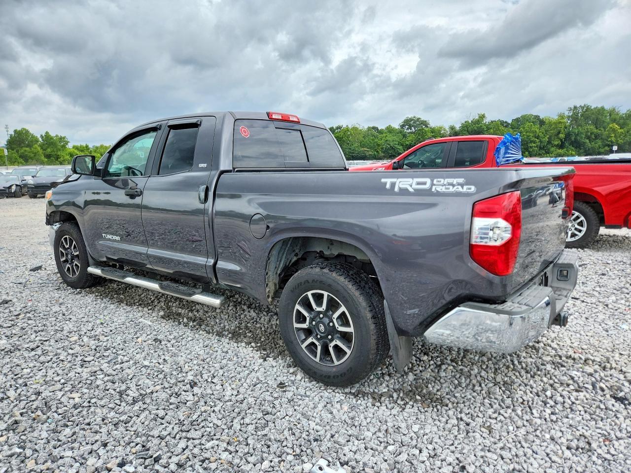 2016 Toyota Tundra Sr5 - zdjęcie 2