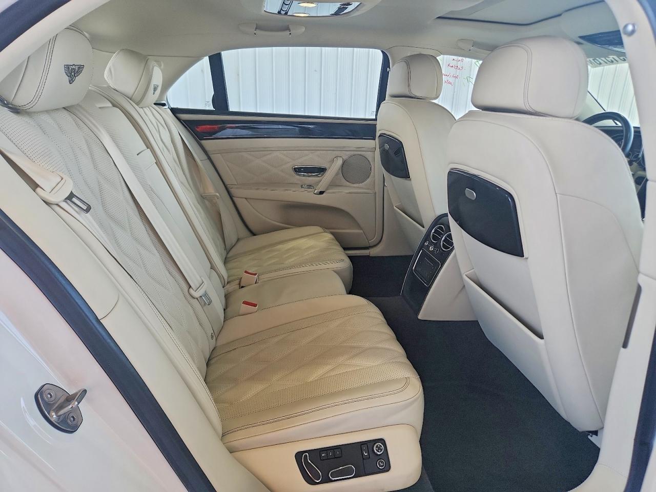 2016 Bentley Flying Spur - zdjęcie 10