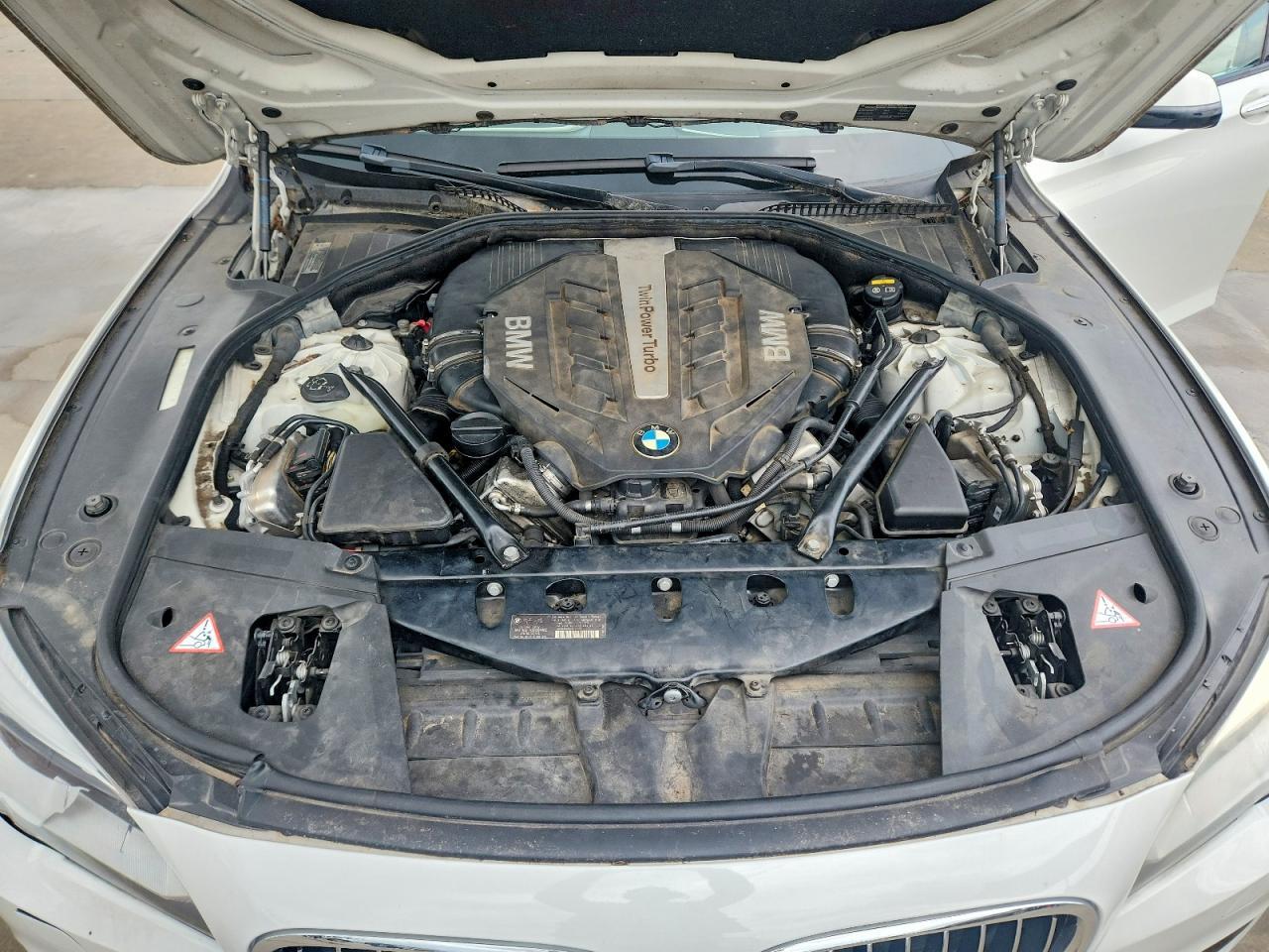 2014 BMW 750 Li - zdjęcie 11