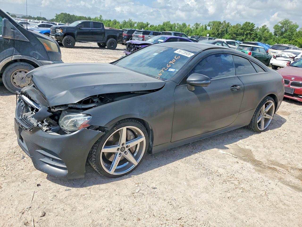 2018 Mercedes-Benz E 400 - zdjęcie główne