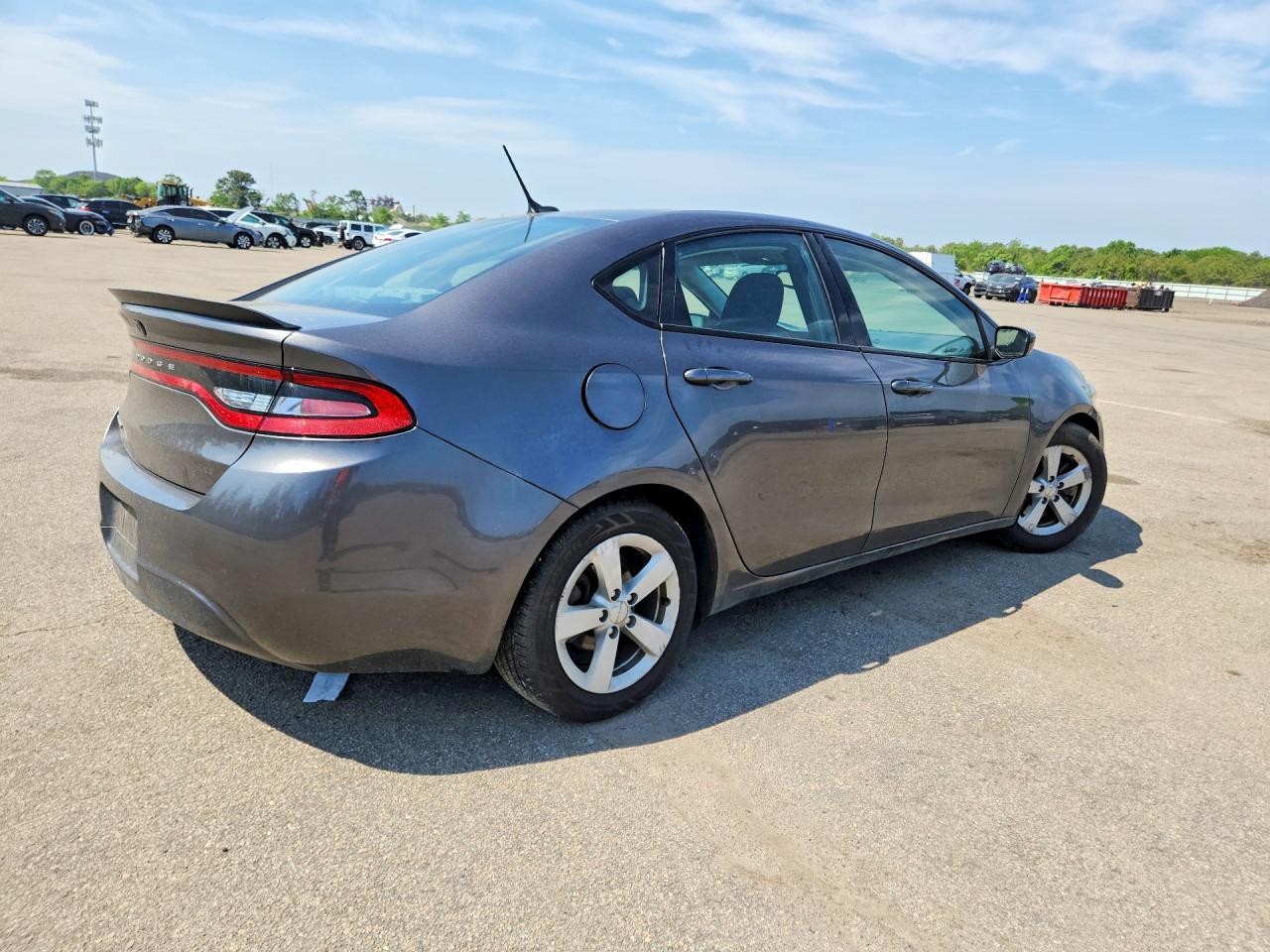 2015 Dodge Dart Sxt - zdjęcie 3