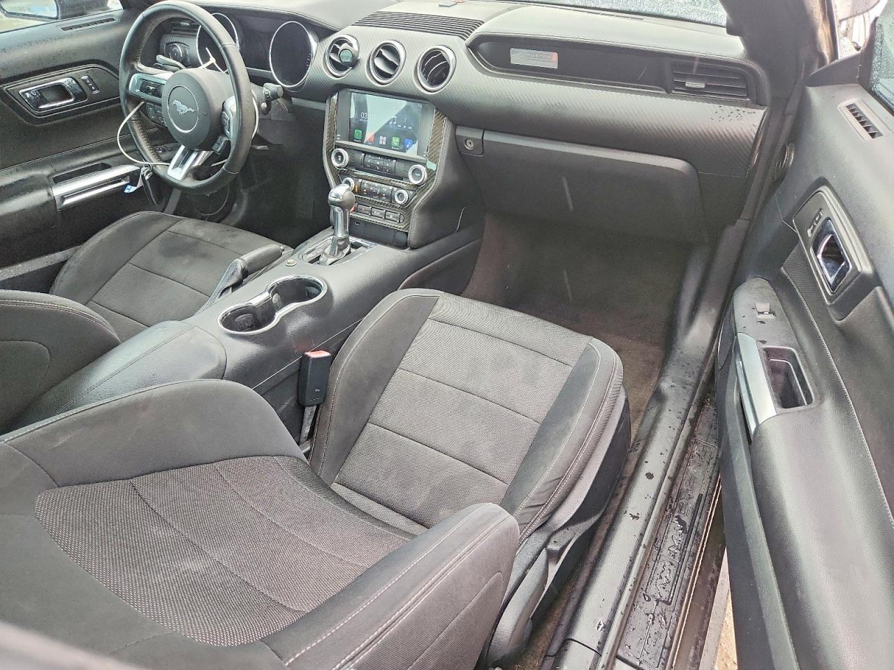 2015 Ford Mustang - zdjęcie 8