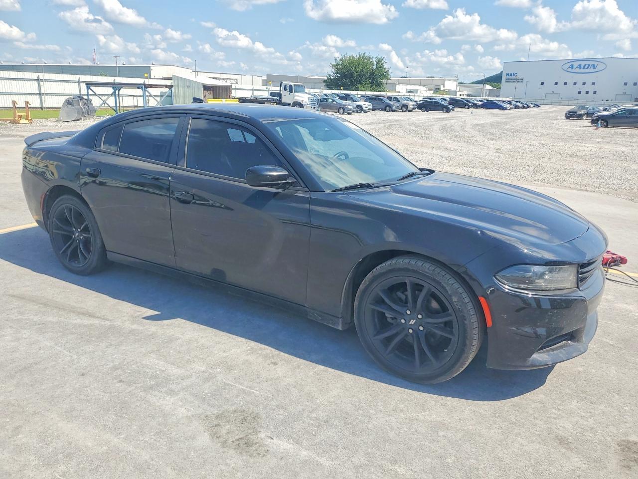 2017 Dodge Charger Sxt - zdjęcie 4