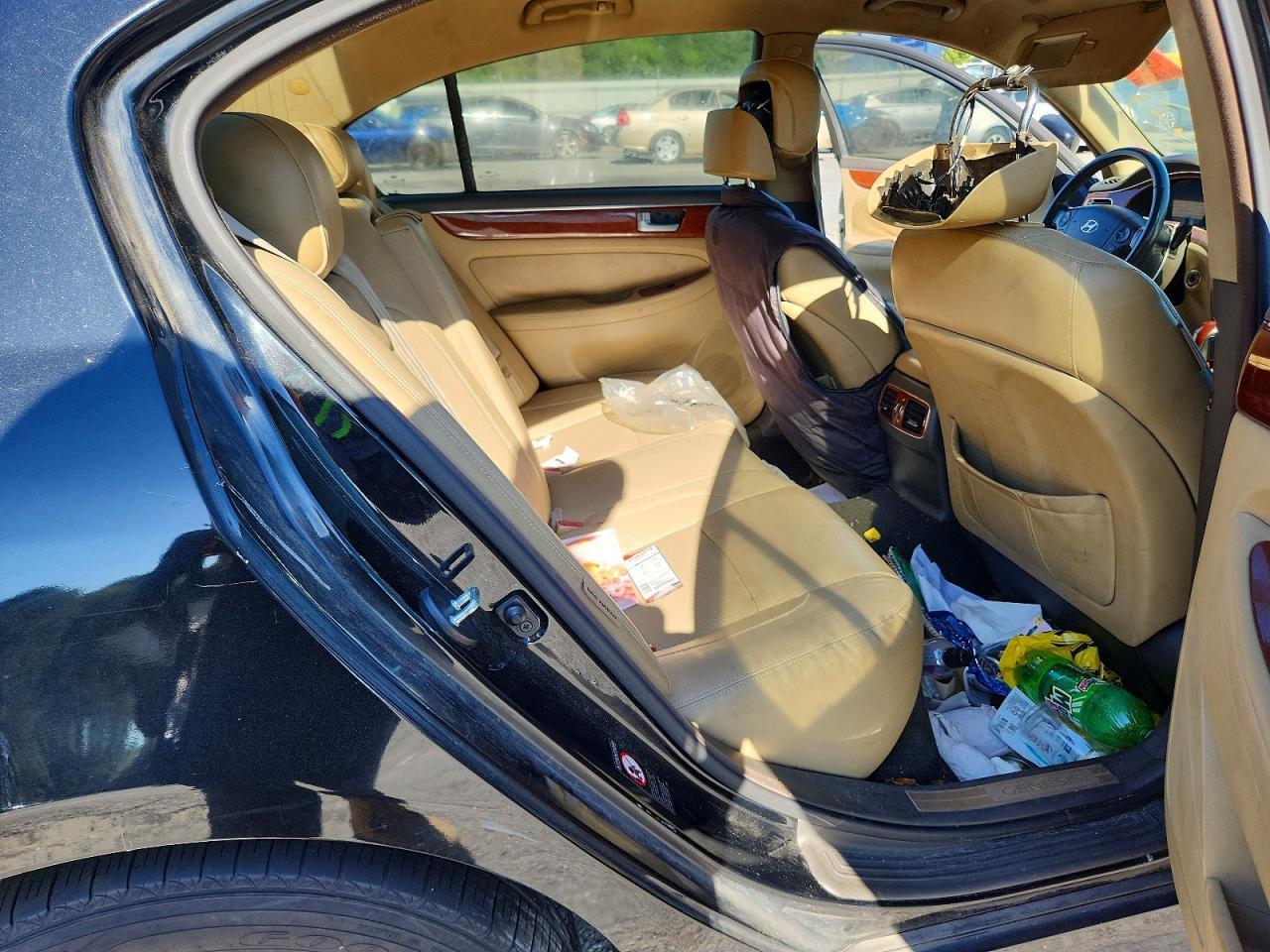 2013 Hyundai Genesis 3.8L - zdjęcie 10