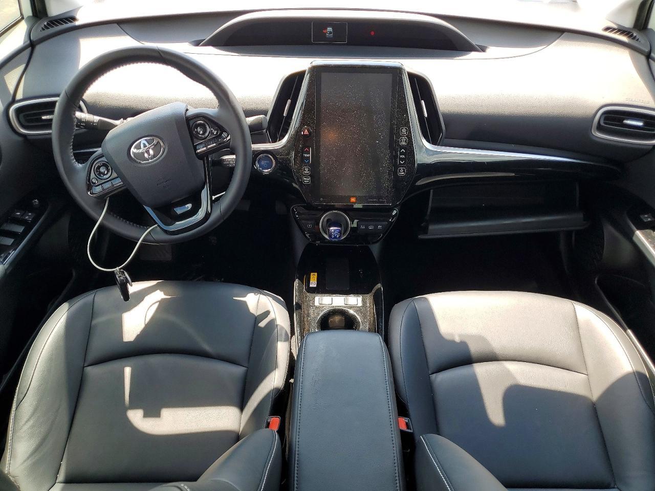 2022 Toyota Prius Prime Limited - zdjęcie 8