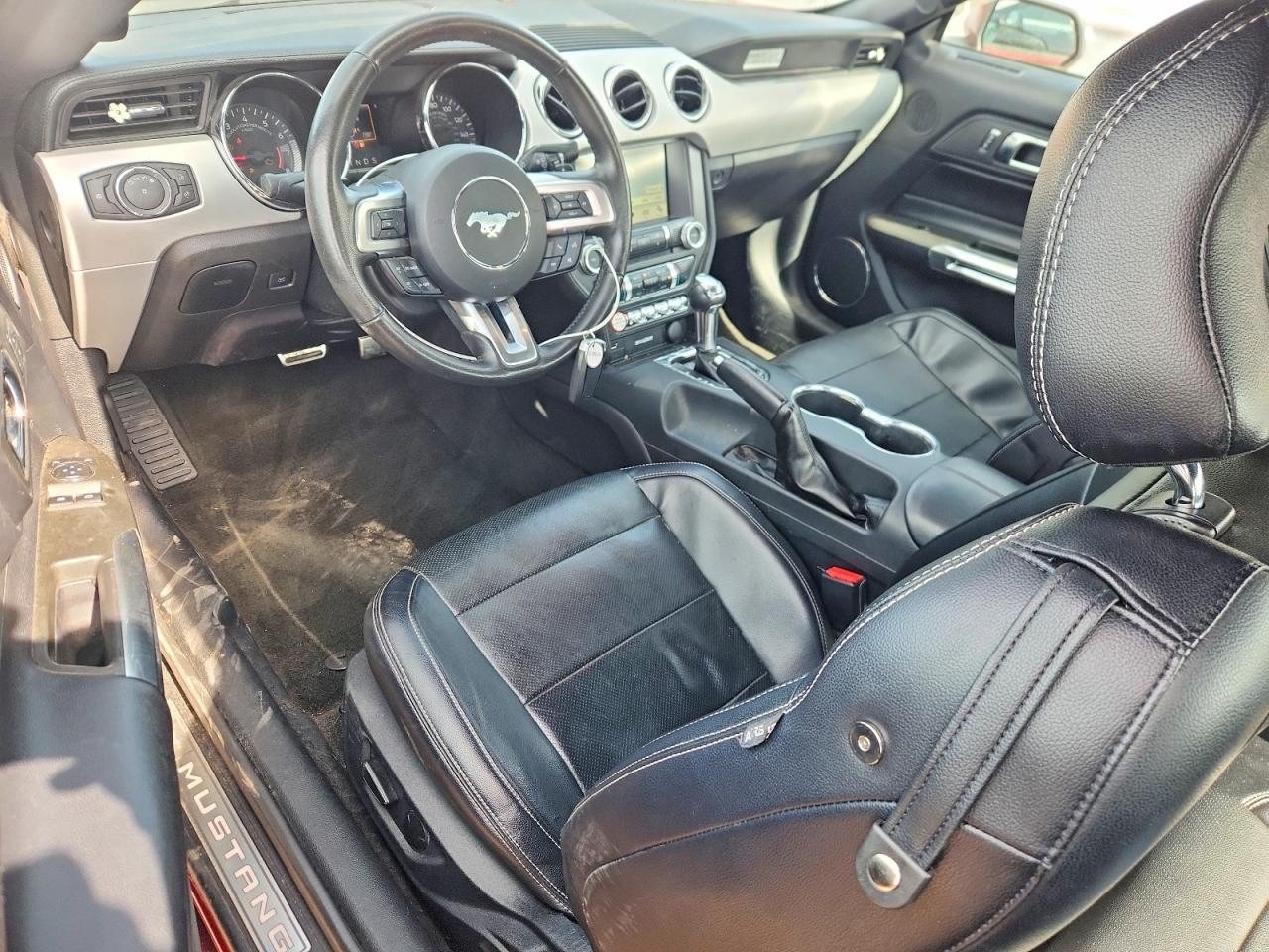 2016 Ford Mustang - zdjęcie 8