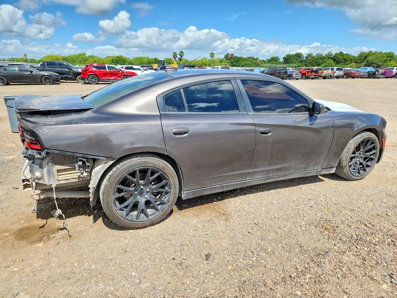 2016 Dodge Charger R - zdjęcie 3