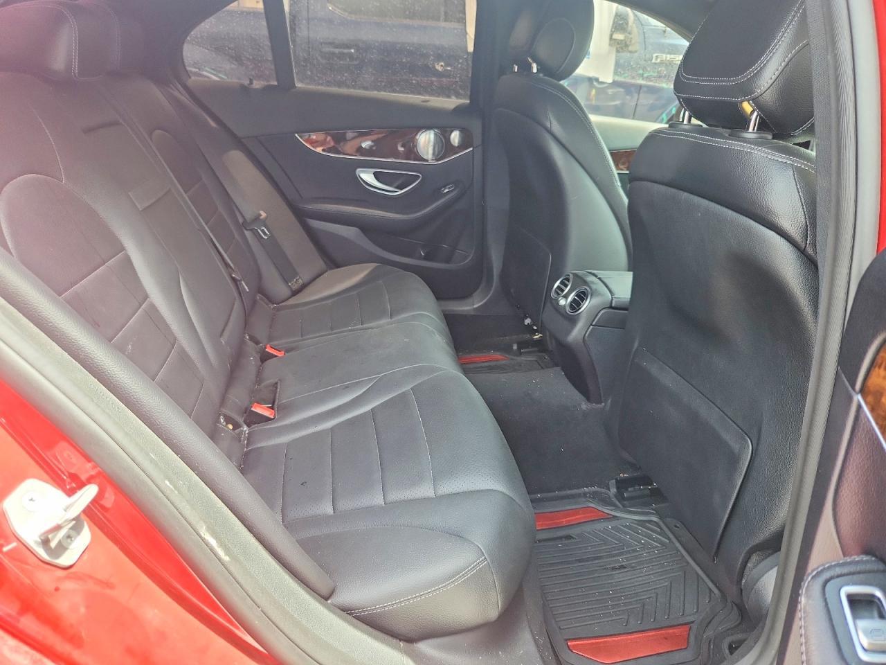 2018 Mercedes-Benz C 300 4Matic - zdjęcie 10