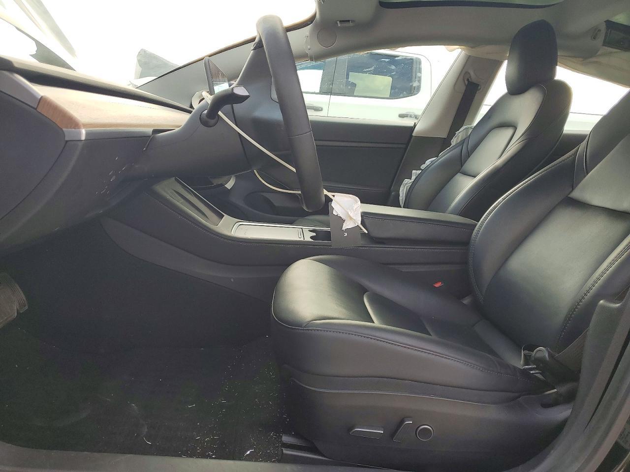 2021 Tesla Model 3 - zdjęcie 7