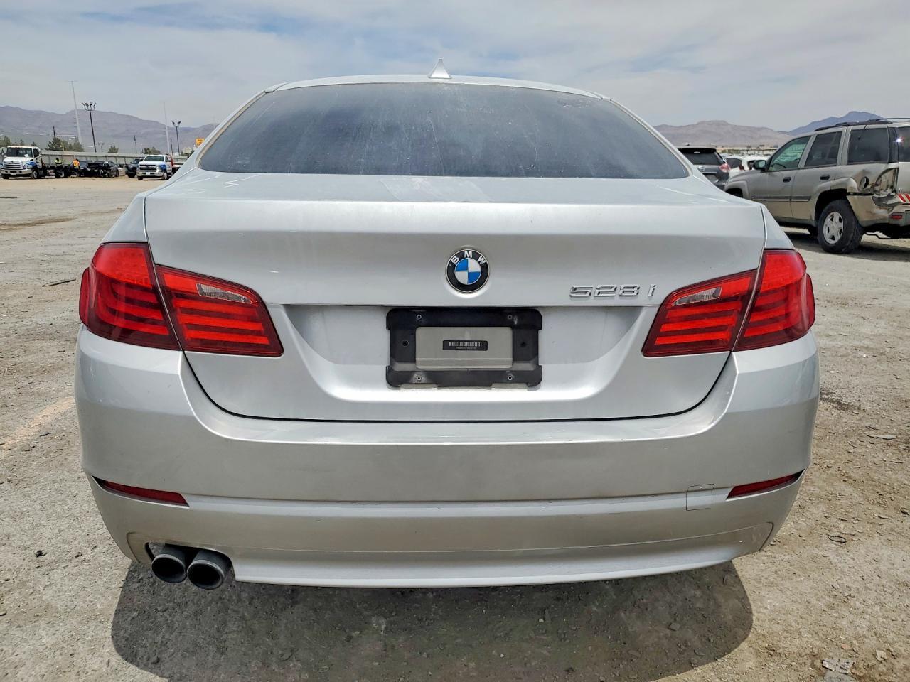 2013 BMW 528 I - zdjęcie 6