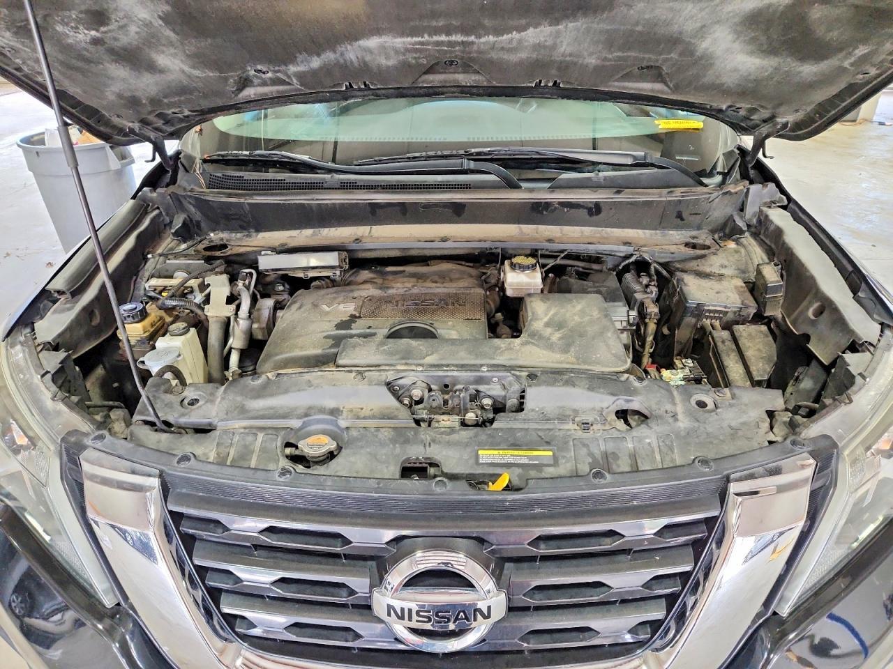 2017 Nissan Pathfinder Sv - zdjęcie 12