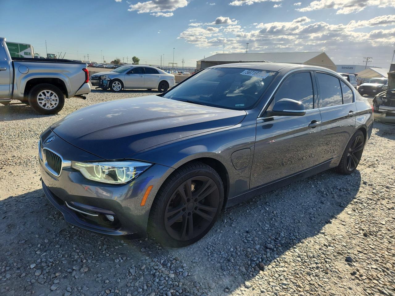 2018 BMW 330E - zdjęcie główne