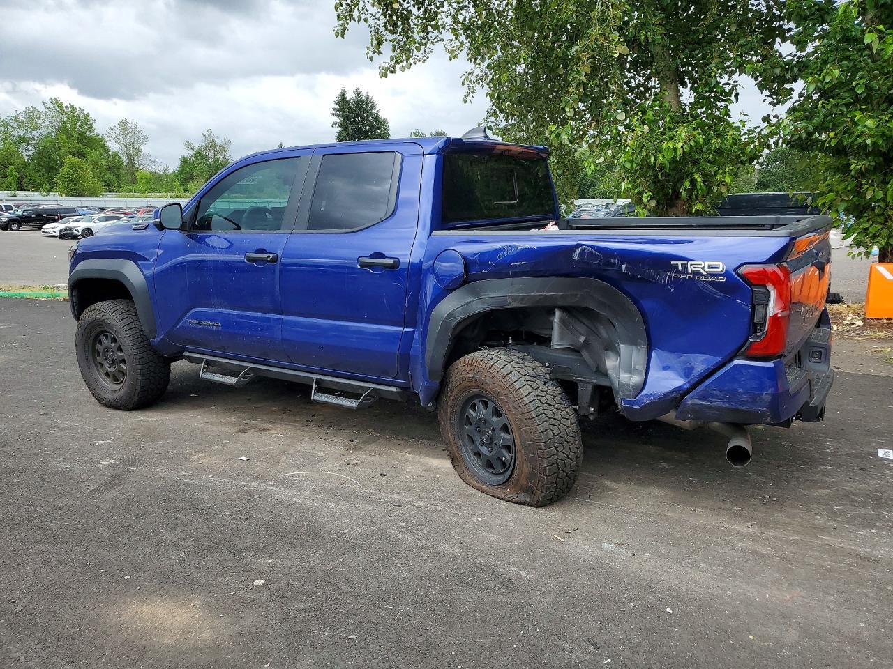 2025 Toyota Tacoma Double Cab - zdjęcie 2