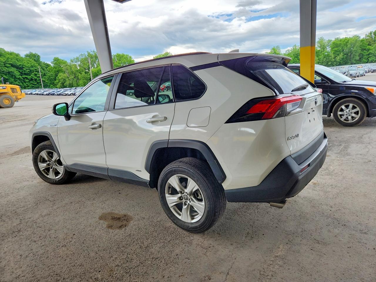 2021 Toyota Rav4 Xle - zdjęcie 2
