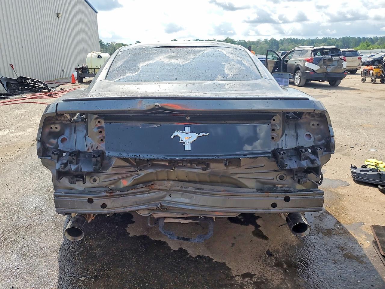 2016 Ford Mustang - zdjęcie 6