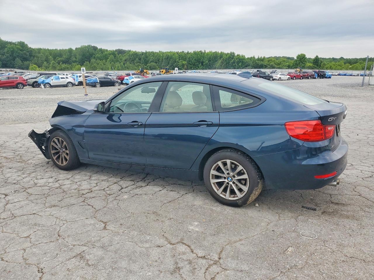 2015 BMW Seria 3 328i - zdjęcie 2