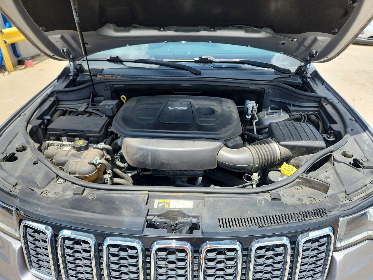 2017 Jeep Grand Cherokee Limited - zdjęcie 12